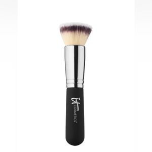 🌸NEW It COSMETICS HEAVENLY  LUXE FLAT TOP BUFFING FOUNDATION BRUSH - NEW SEALED